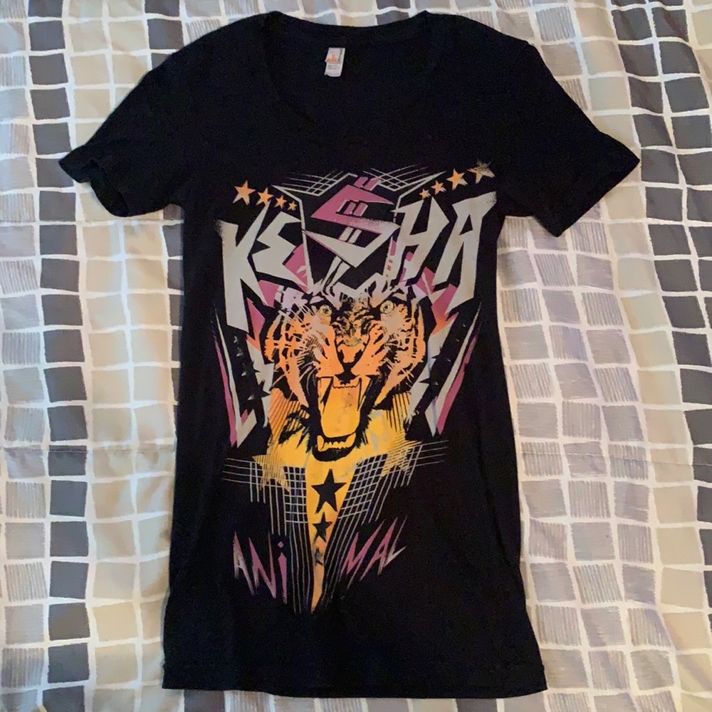 Kesha 2010 Vintage Tour Shirt